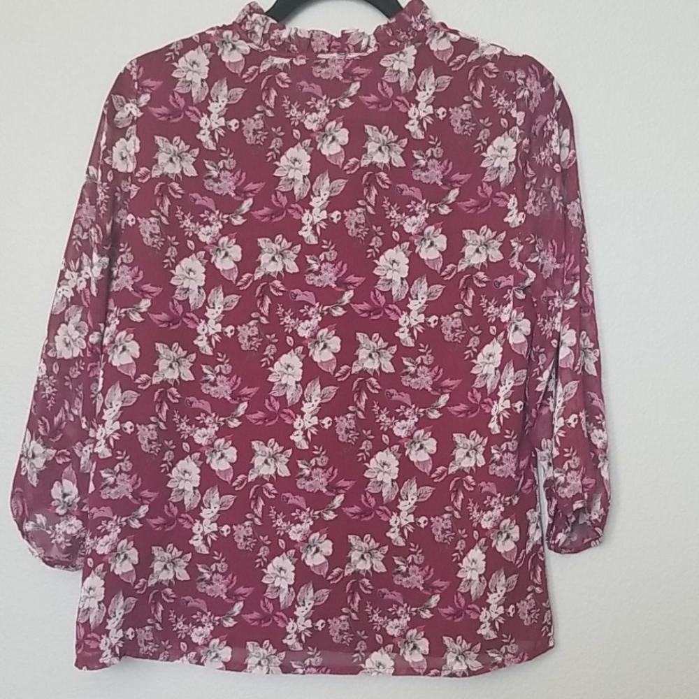 Skies are blue Romantic Office Tie Neck Burgundy Floral Blouse Small - Picture 9 of 9